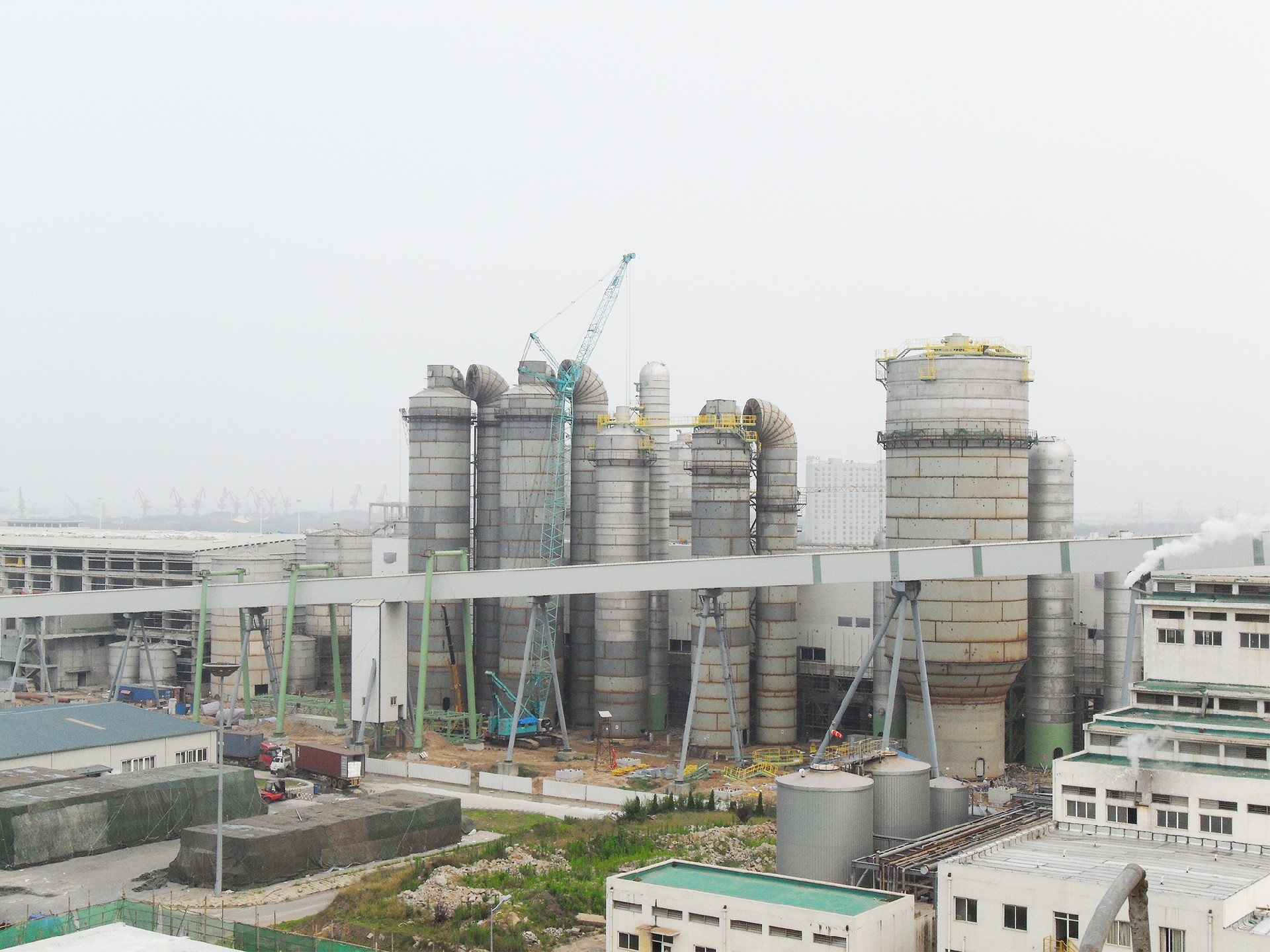 压力容器成套设备现场