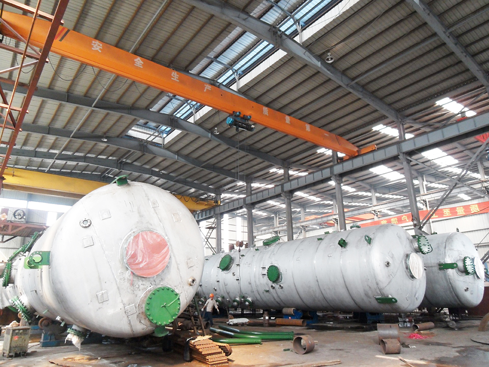 洗涤塔(材质：316L 直径：4米)